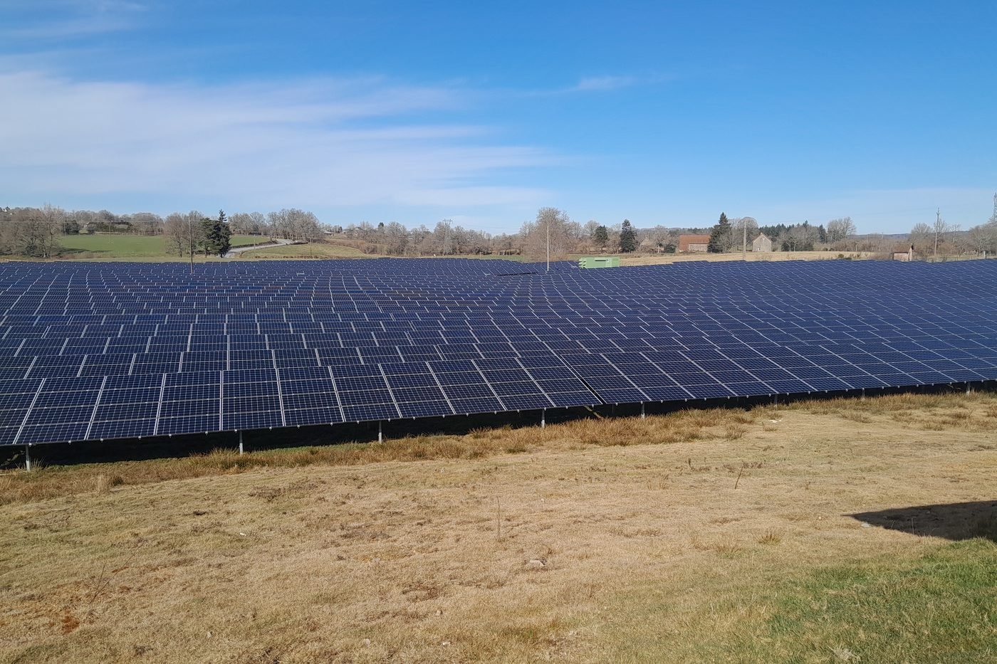 Centrale photovoltaïque au sol réalisée par BATELEC dans le Puy-de-Dôme