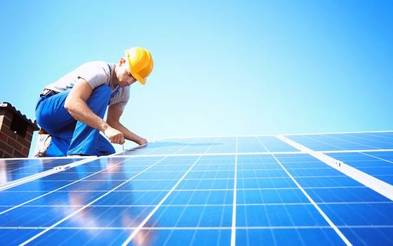 Pose de panneaux photovoltaïques